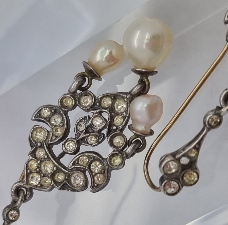 Vintage Pearl Drops