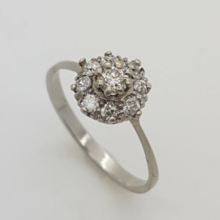 18ct Cluster Ring