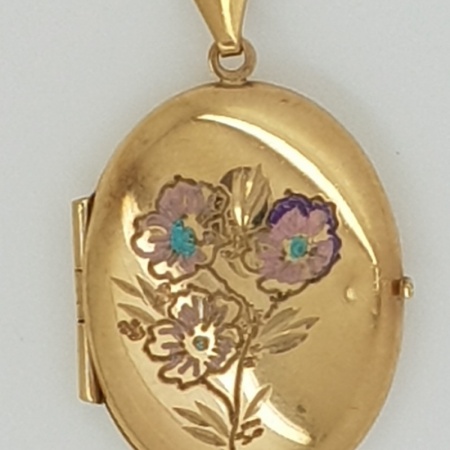 9ct Gold Flower Engraved Locket