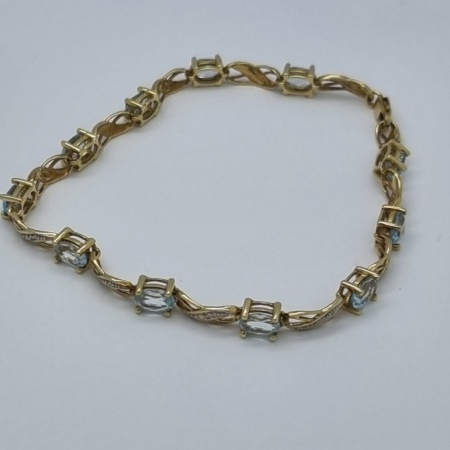 9ct YG Aquamarine Diamond Bracelet 
