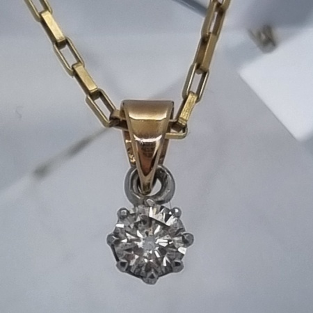 18ct YG Box Chain Diamond Solitaire 
