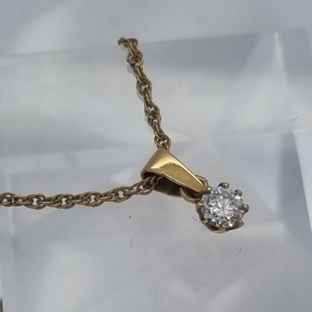 18ct YG Diamond Solitaire Twist Chain Pendant