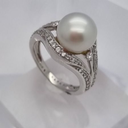 Pearl Diamond Dress Ring