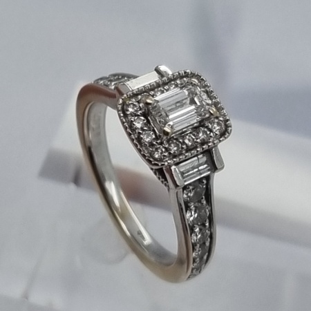Vera Wang 18ct WG Diamond and Sapphire Dress Ring