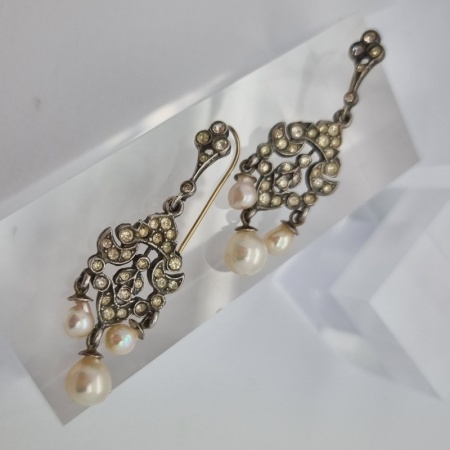 Vintage Pearl Drops 