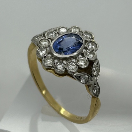 Oval Foliate Sapphire Cluster 